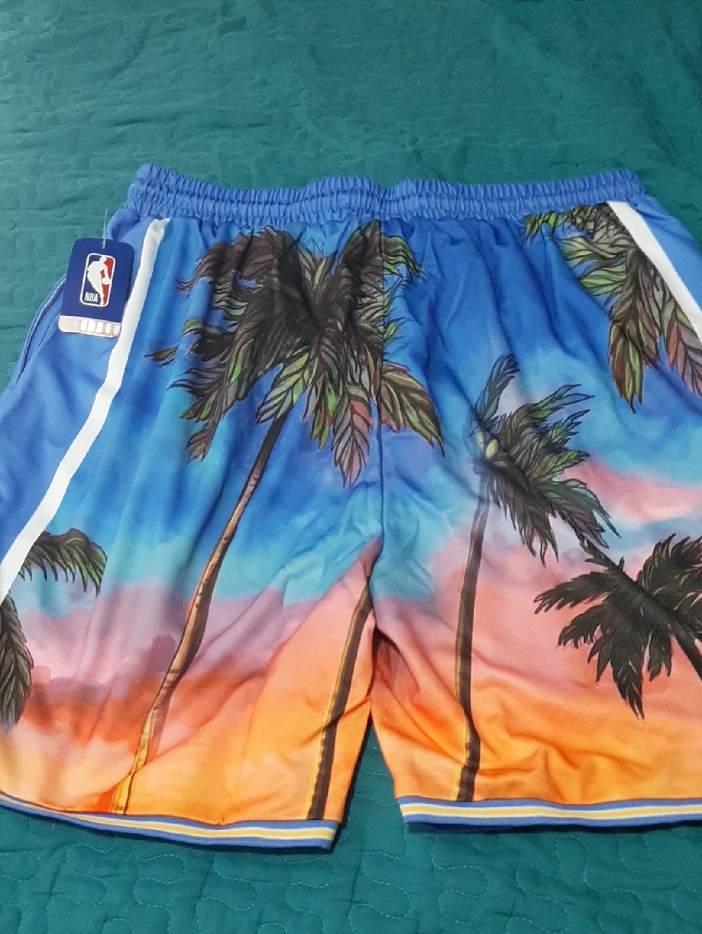 Miami Heat Xl Shorts - Picture 2 of 4